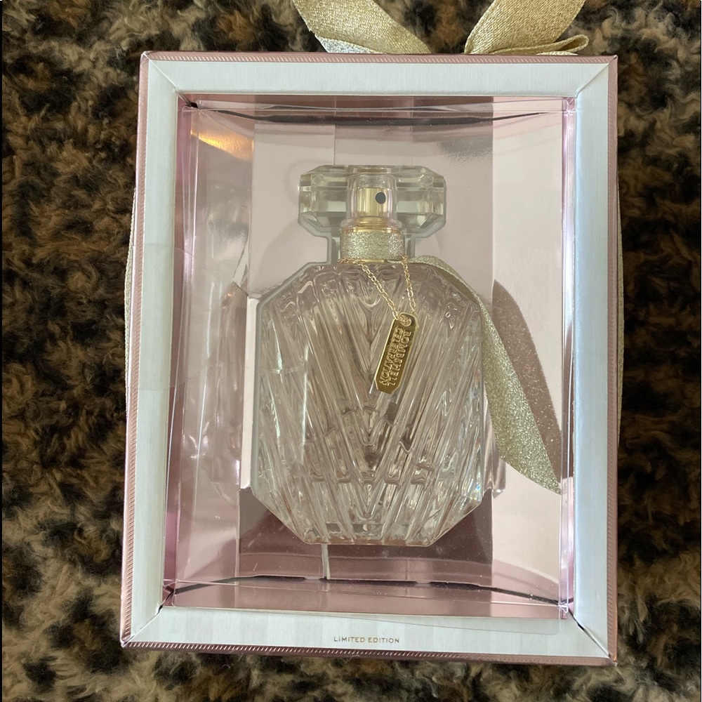 VS USED  Bombshell Celebration perfume.